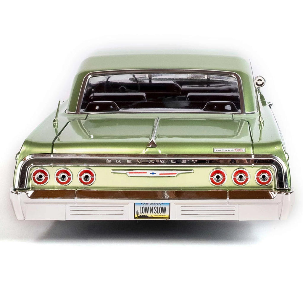 Chevrolet Impala 1/10 Lowrider RTR Green a7