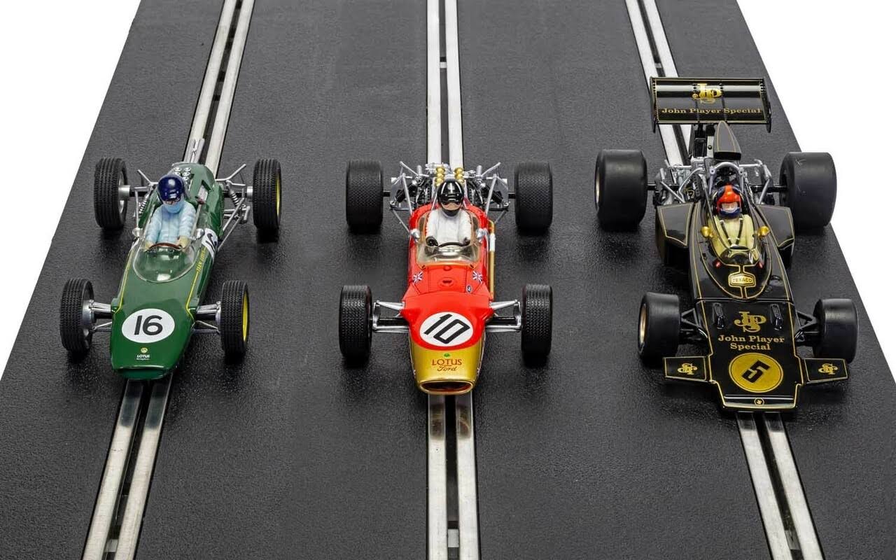 Scalextric C4184A The Genius of Colin Chapman - Lotus F1 Triple Pack