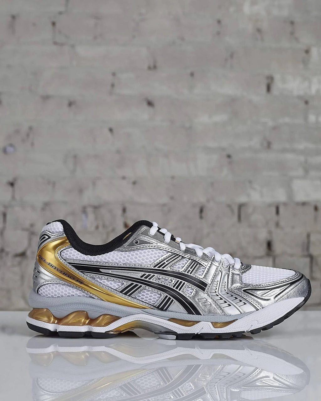 White Pure Gold Sneakers K7