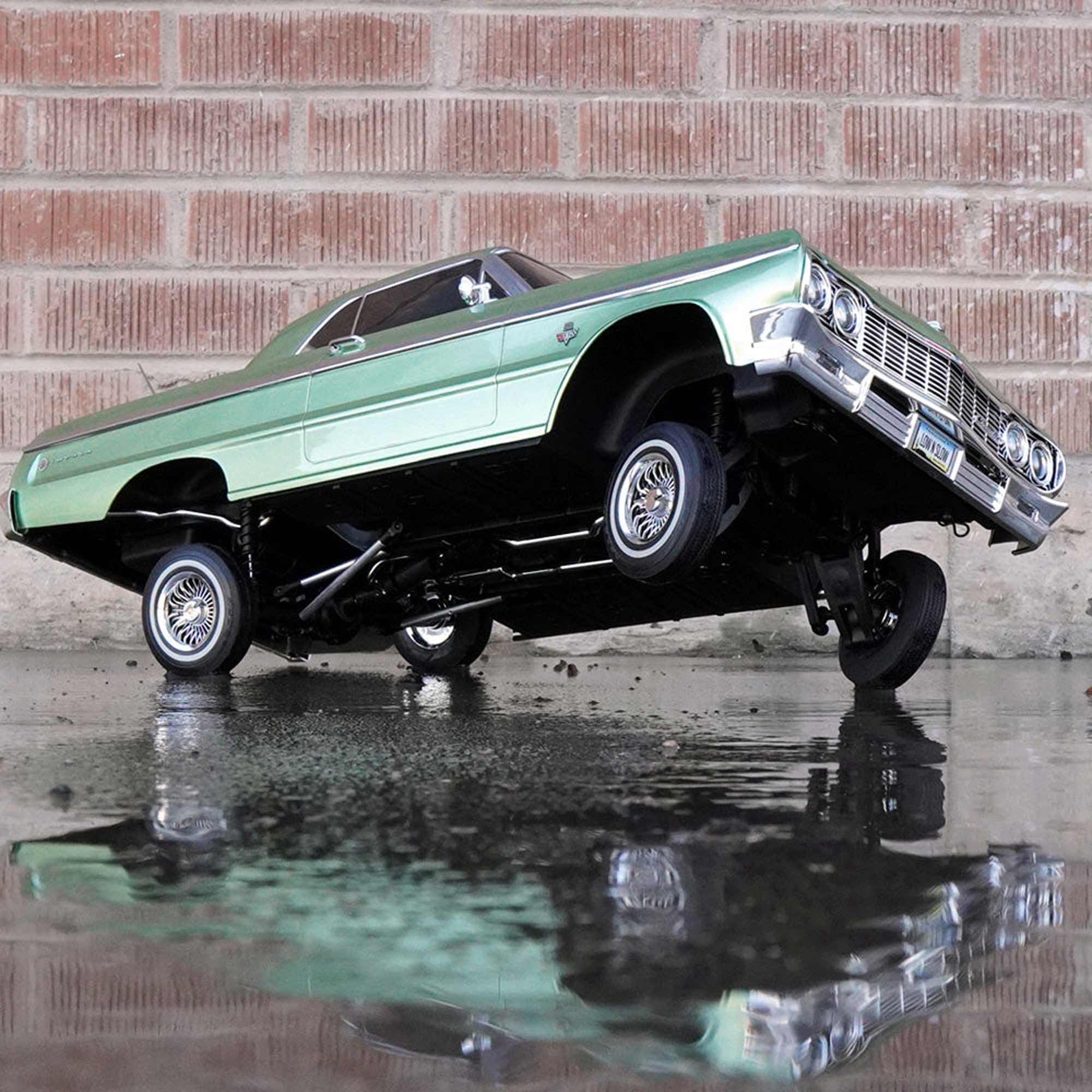 Chevrolet Impala 1/10 Lowrider RTR Green a7