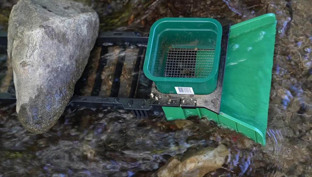Gold Panning Kit with Classifier Sifting Pans k7