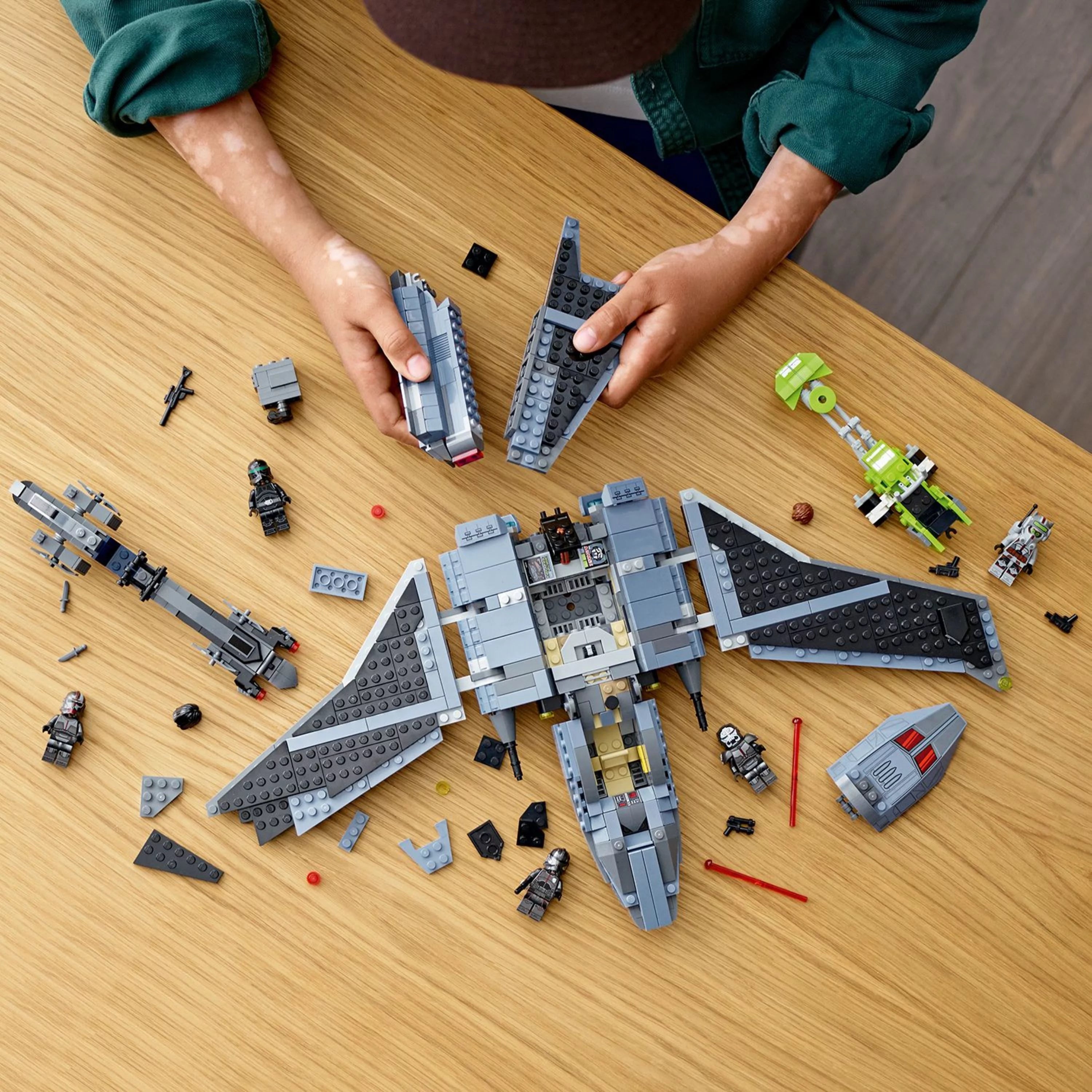 Star Wars The Bad Batch Attack Shuttle Building Toy Set 969 Pieces K7