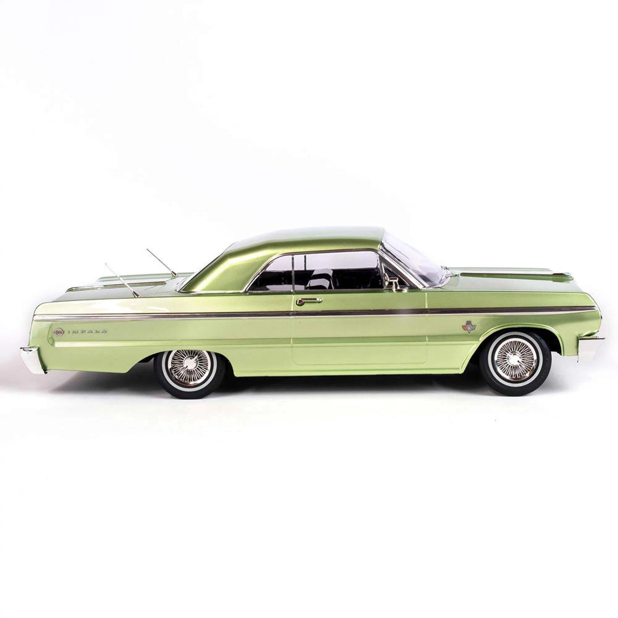 Chevrolet Impala 1/10 Lowrider RTR Green a7